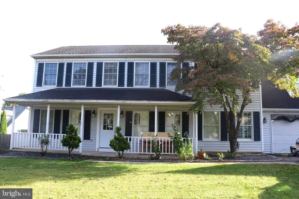2072 Southpoint Dr, HUMMELSTOWN