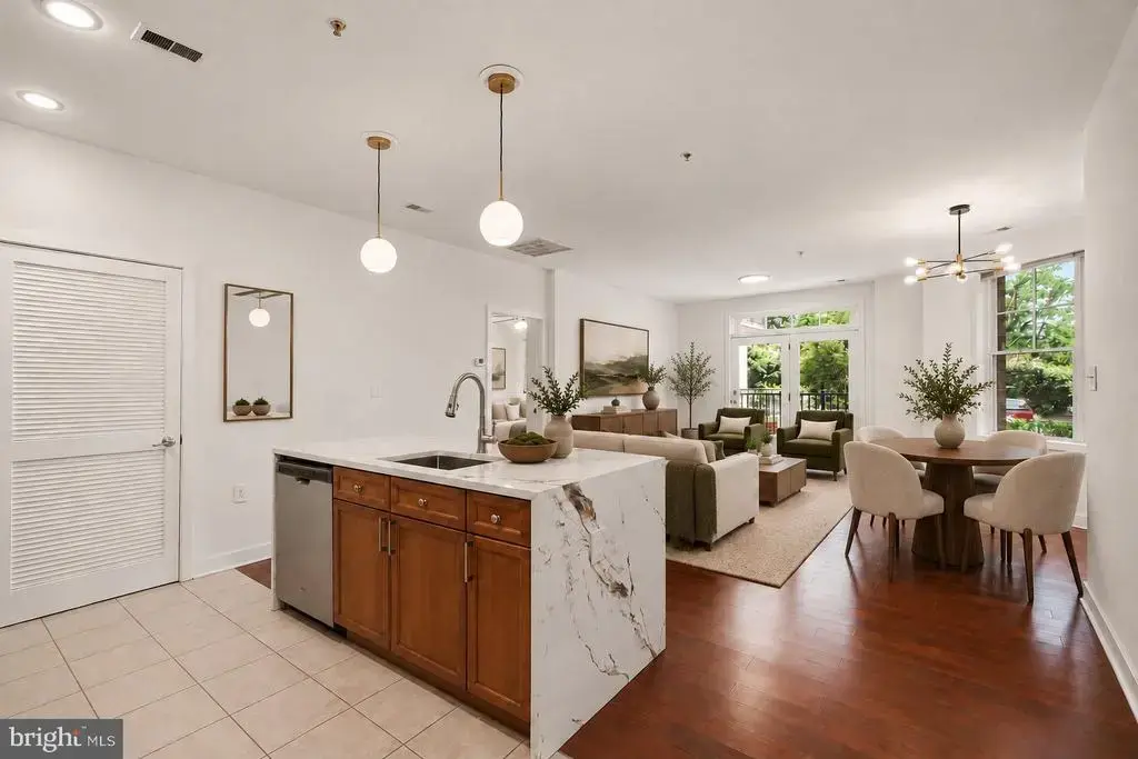 181 E Reed Ave #201, ALEXANDRIA