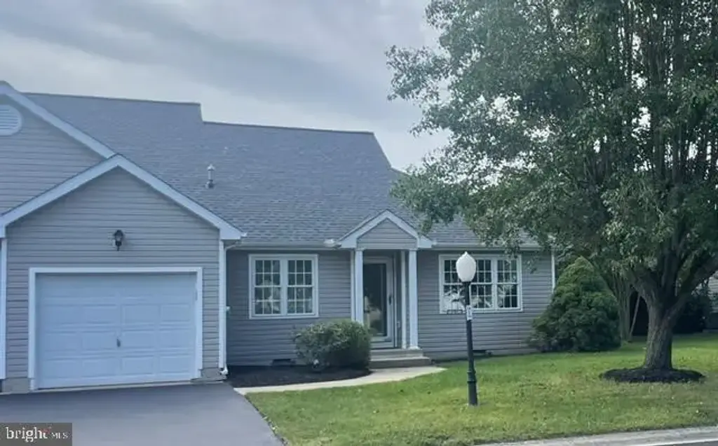 919 W Schumaker Manor Dr, SALISBURY