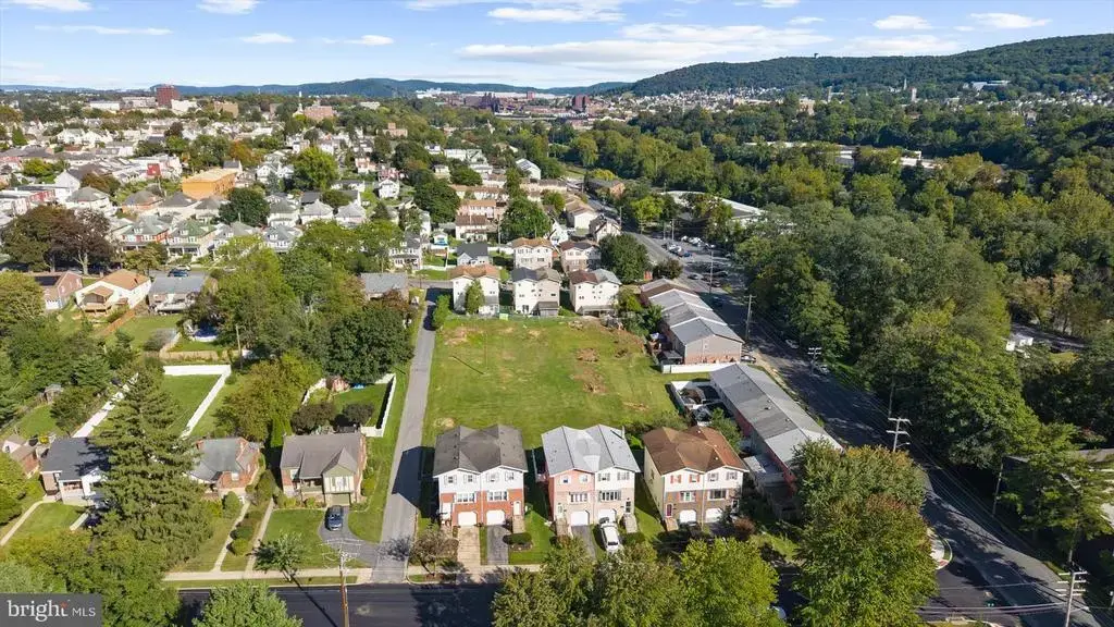 1118 W Lehigh St, BETHLEHEM