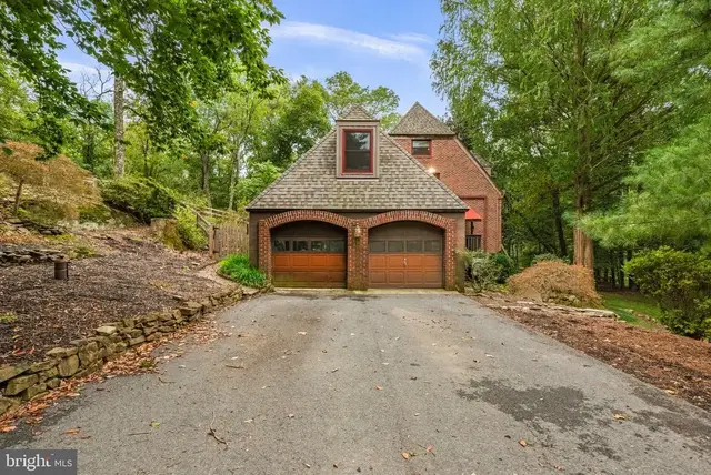 2001 Thurston Rd, Frederick
