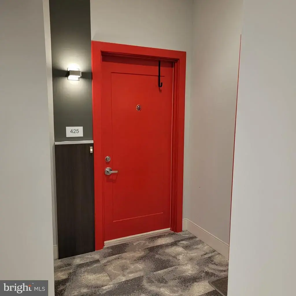 989 S Buchanan St #425, ARLINGTON