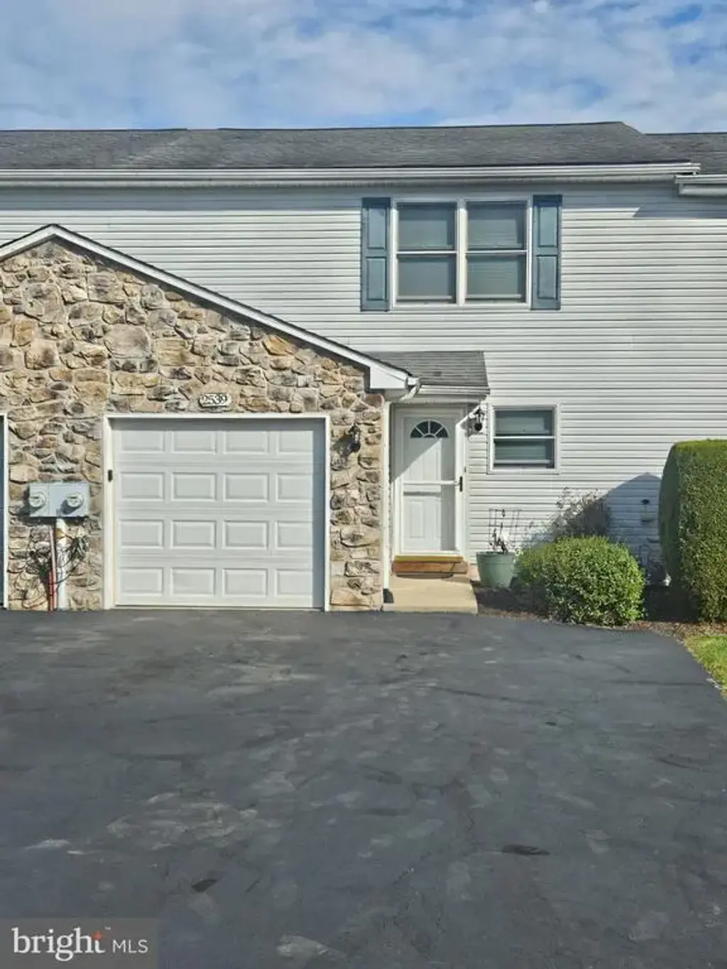 2539 Sanibel Ct, QUAKERTOWN