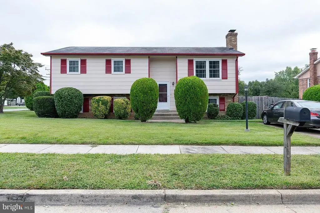 3300 Ryan Dr, SUITLAND