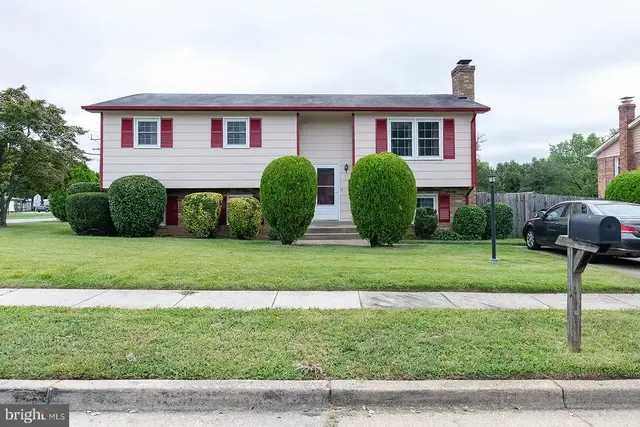3300 Ryan Dr, Suitland