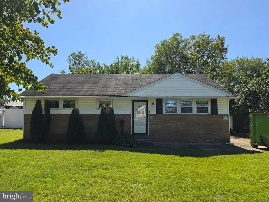 1211 Cooper St, WOODBURY