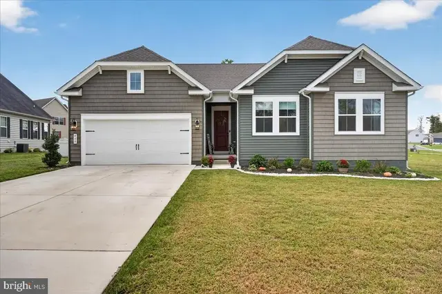 468 Tall Oak Dr, Felton