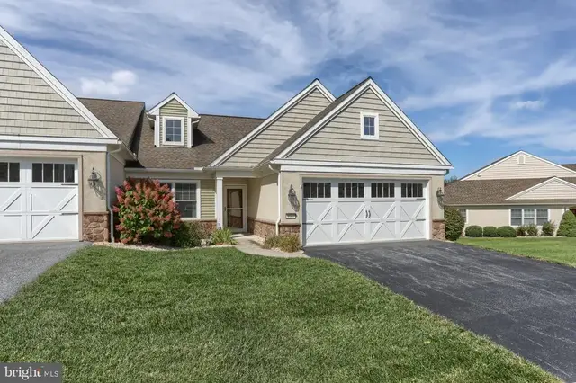 1061 Villa Dr, Lebanon