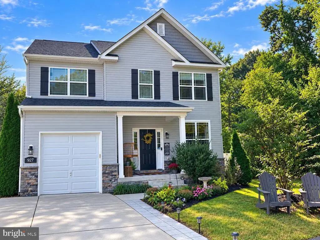 927 Windflower Ln, SEVERN