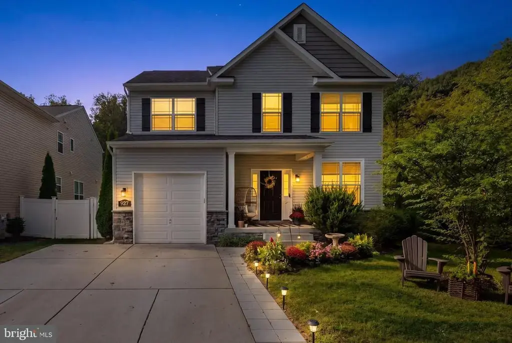 927 Windflower Ln, SEVERN