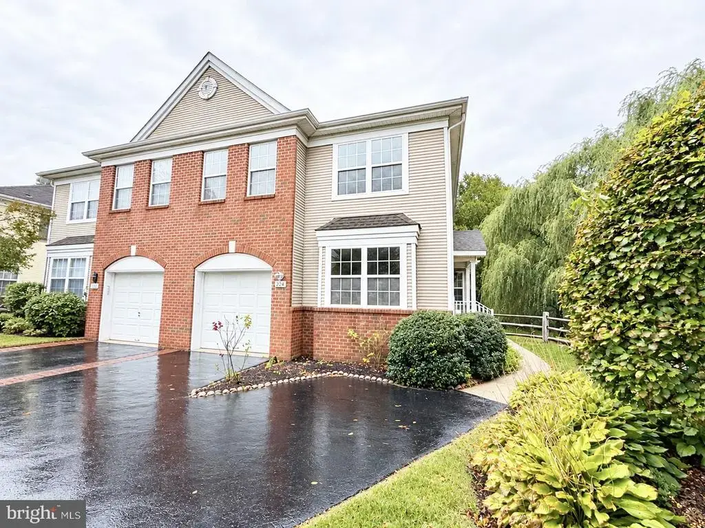 224 Fountayne Ln, LAWRENCEVILLE