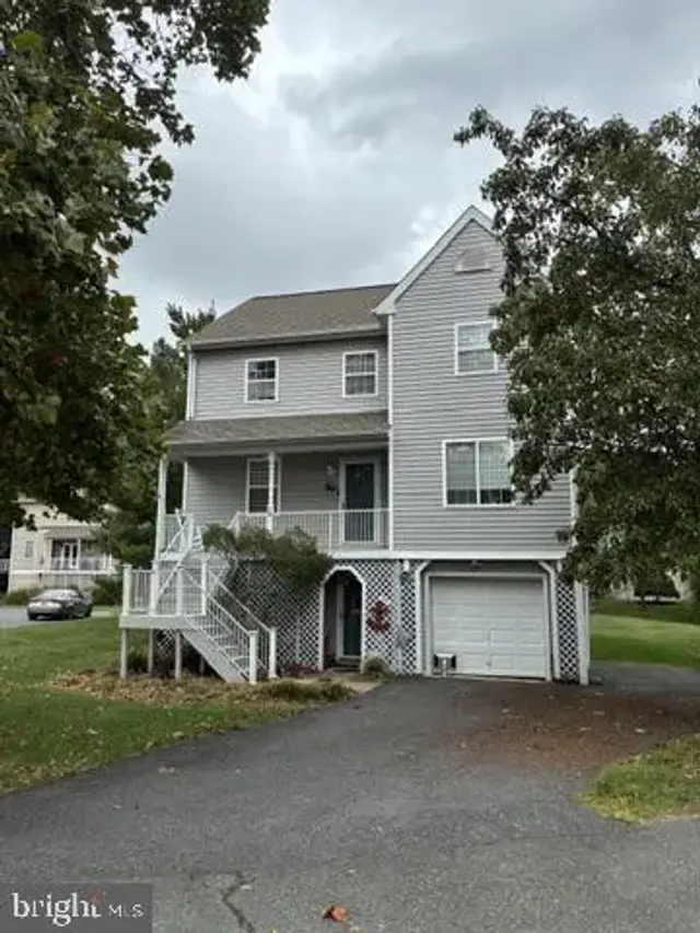 10 Creek Side Ct, Baltimore