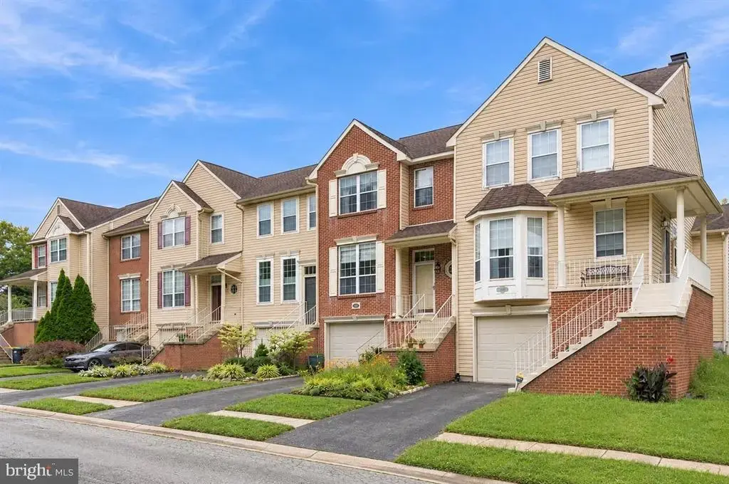 908 N Waterford Ln, WILMINGTON