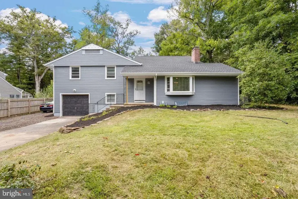 228 State Rd, PRINCETON