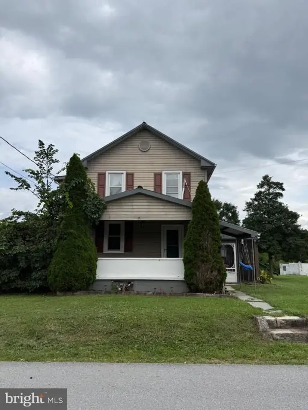 1702 Mifflin St, SAXTON