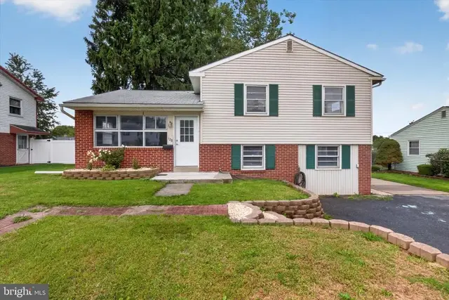 128 Henry Rd, Enola