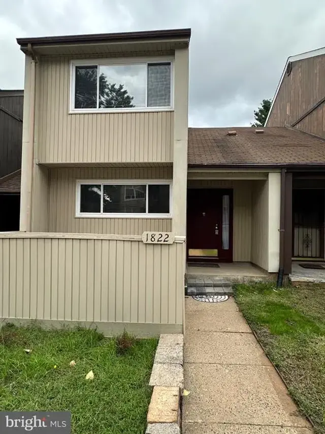 1822 Old Post Ter, Woodbridge