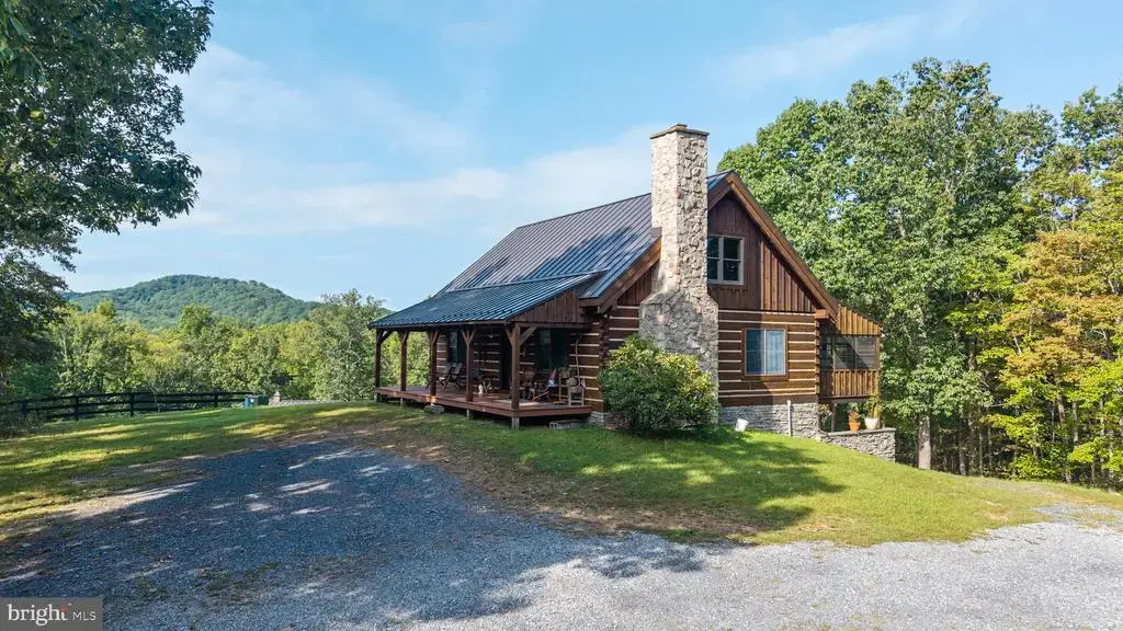 974 White Pine Ln, BOYCE