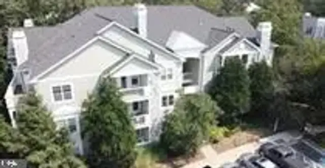 1720 Lake Shore Crest Dr #36, Reston