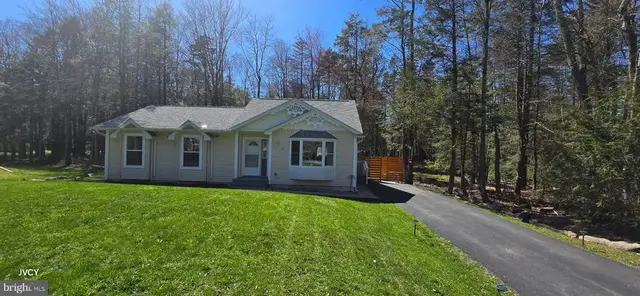 331 Mohansic Ln, Tobyhanna