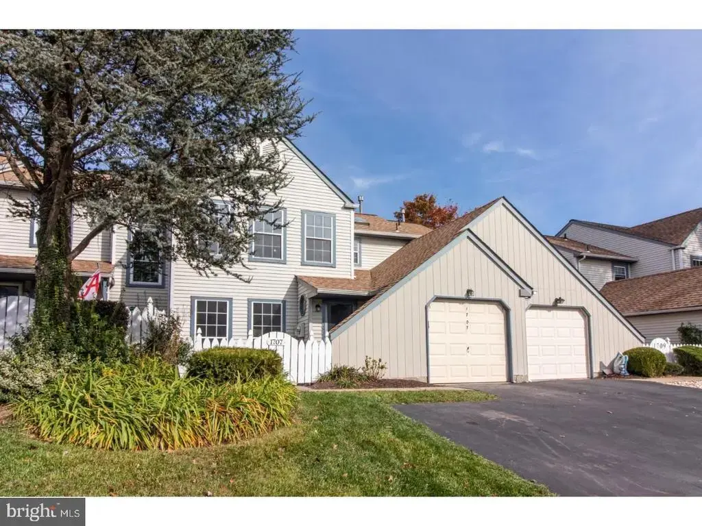 1707 Mcnelis Dr, SOUTHAMPTON