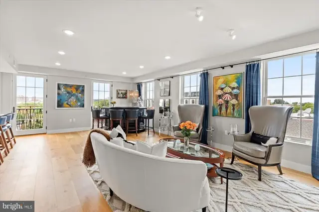 312 S Washington St #502, Alexandria