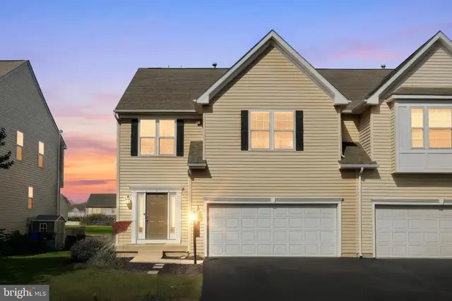 2521 Village Rd, Dover