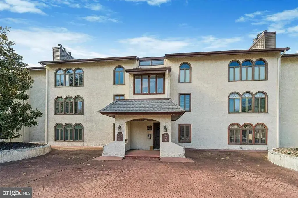 152 Centura #152, CHERRY HILL