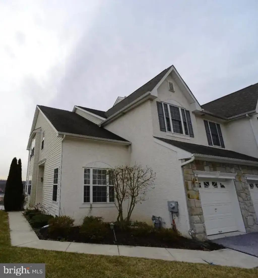 37 Lincoln Dr, DOWNINGTOWN