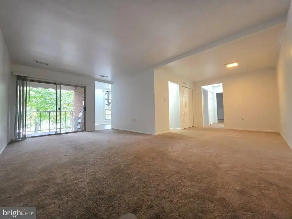 3362 Woodburn Rd #31, ANNANDALE