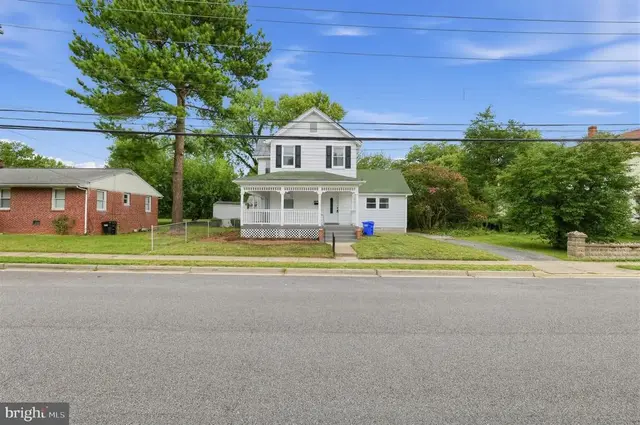 339 Laurel Ave, Laurel