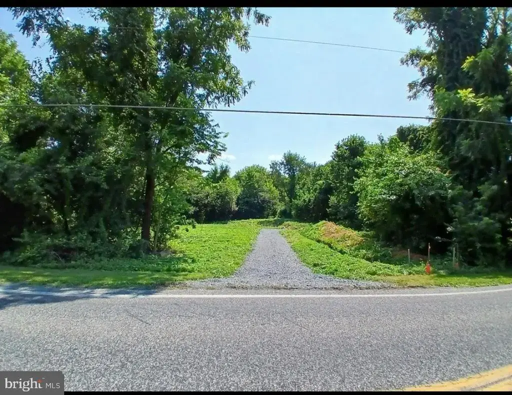 2264 Walnut Bottom Rd, CARLISLE