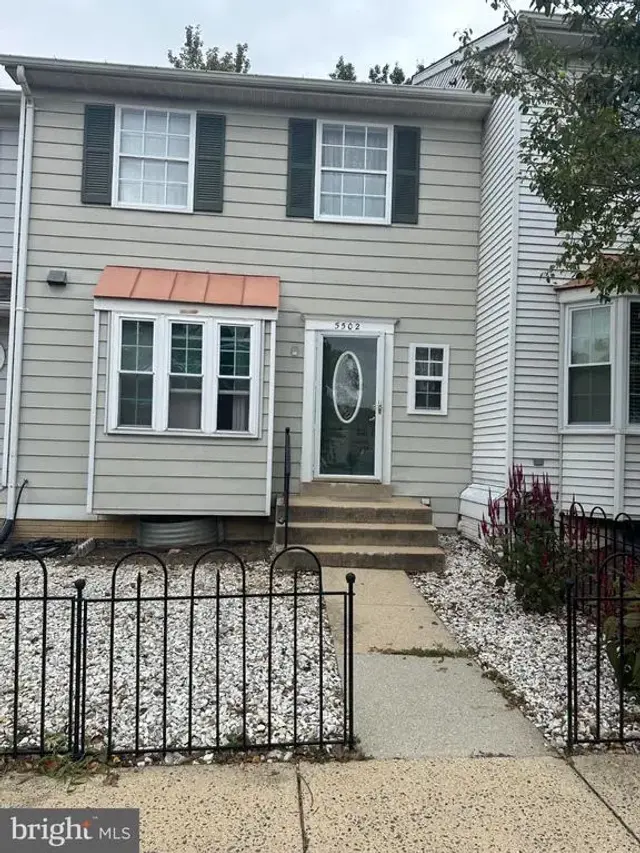5502 Woodlawn Manor Ct, Alexandria