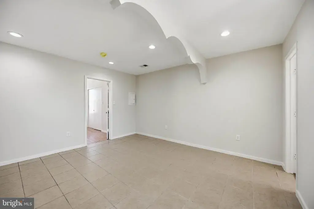 740 Christian St #3rd Floor, PHILADELPHIA