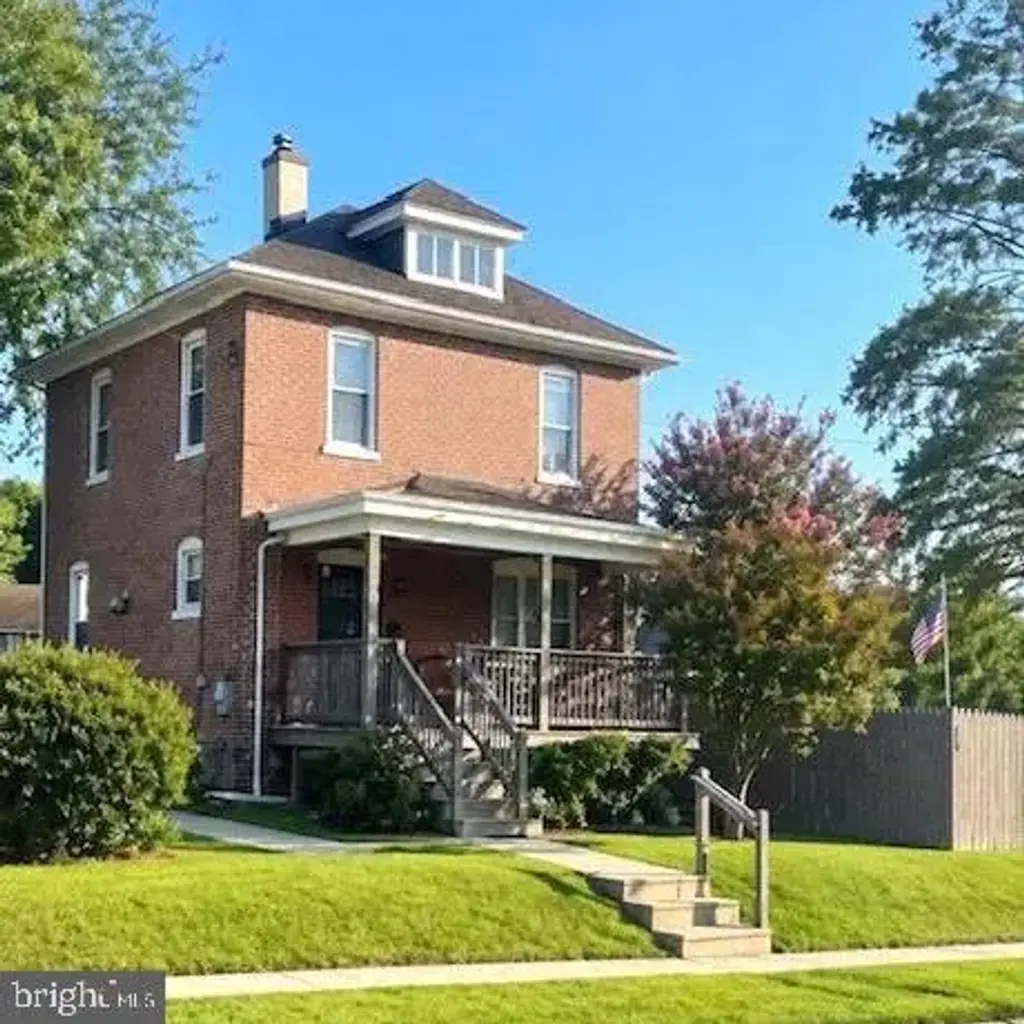 29 E Elbon Rd Rd, BROOKHAVEN
