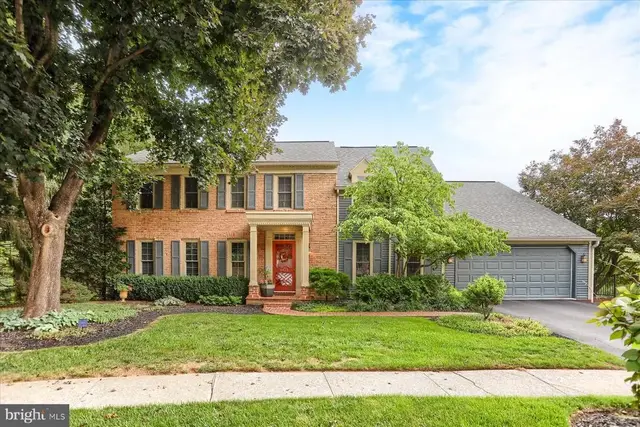 6103 Stephens Xing, Mechanicsburg