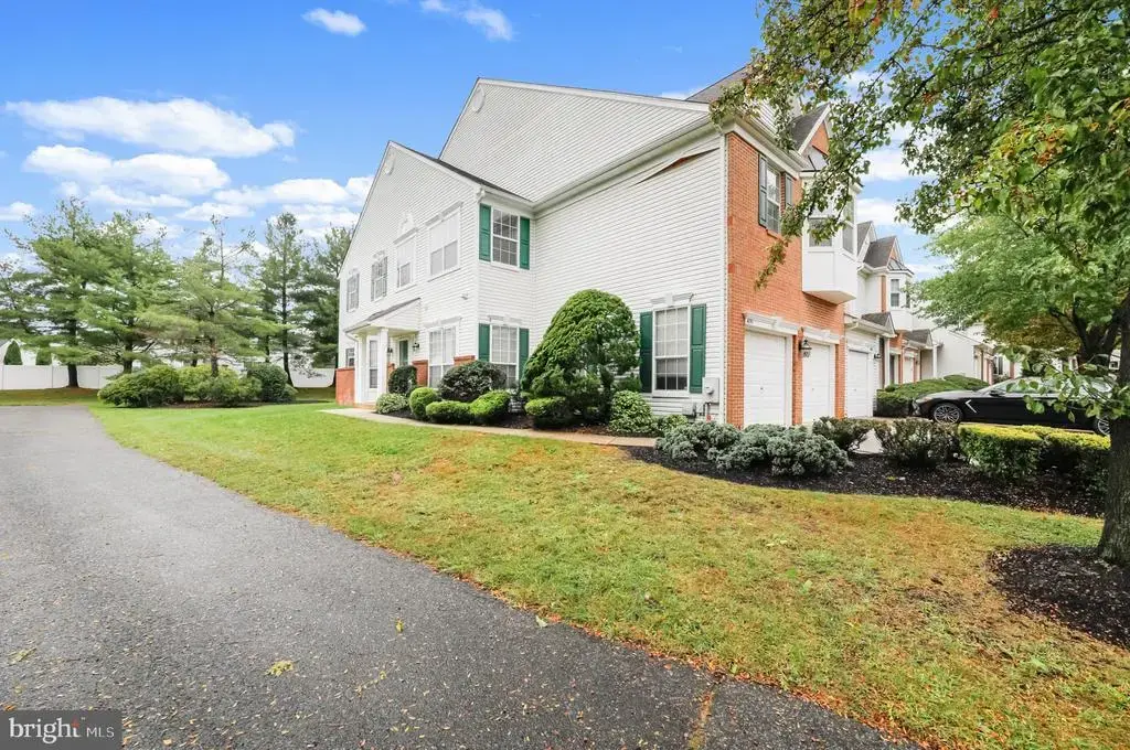 4091 Hermitage Dr, VOORHEES