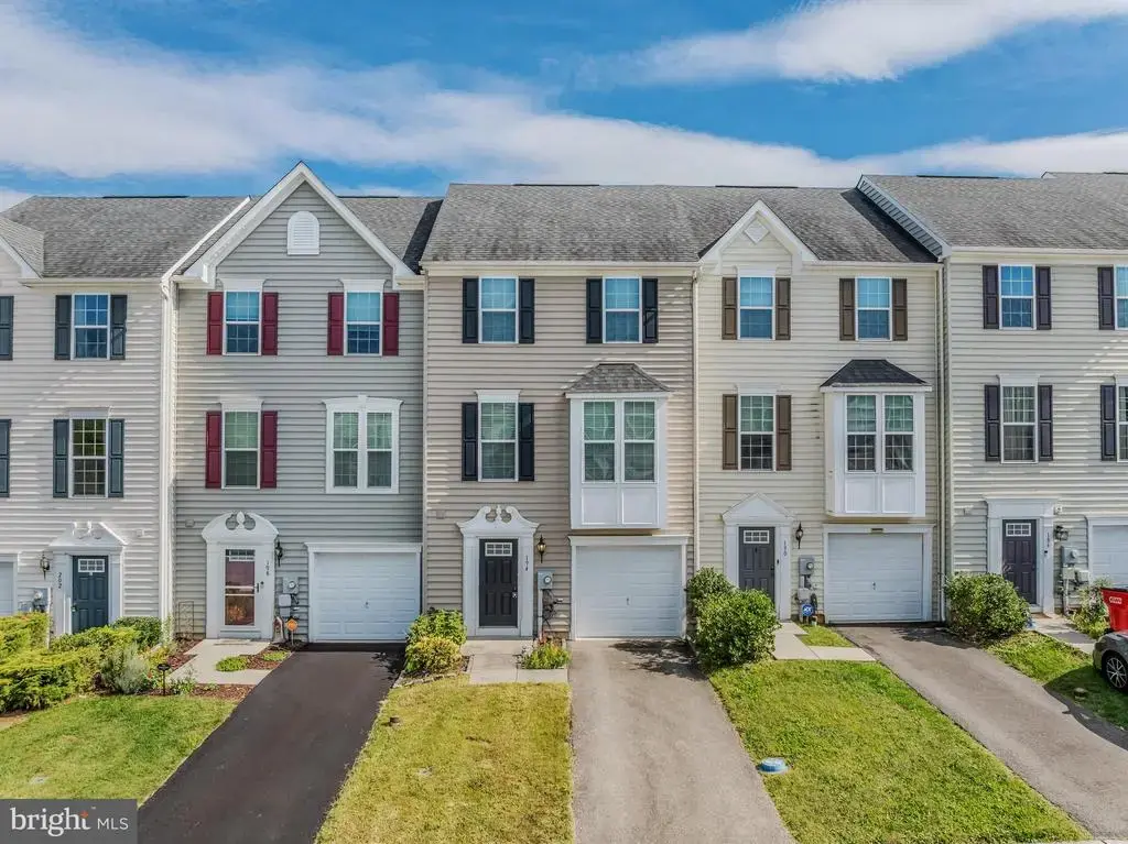 194 Norwood Dr, FALLING WATERS