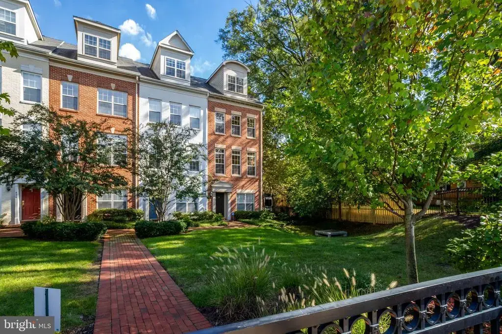 432a N N Thomas St, ARLINGTON
