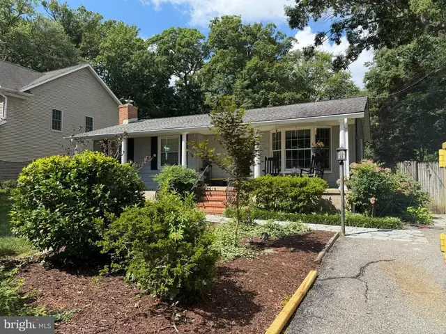 416 Walnut Dr, Annapolis