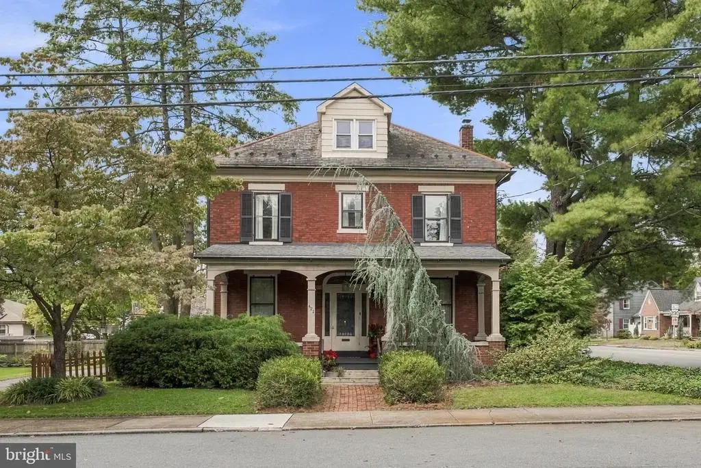422 N Hanover St, ELIZABETHTOWN