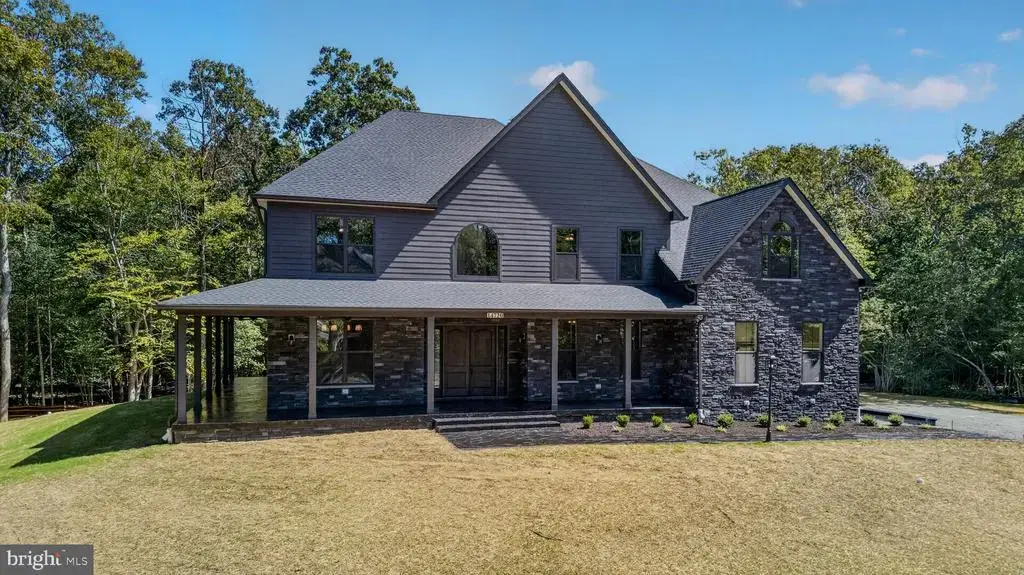 6385 Pasture Ct, HUGHESVILLE