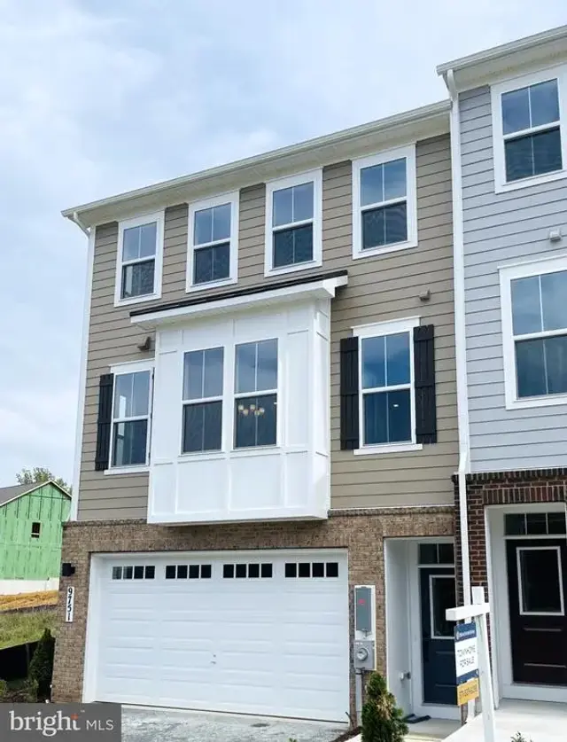 9751 Gaelic Pl, Waldorf