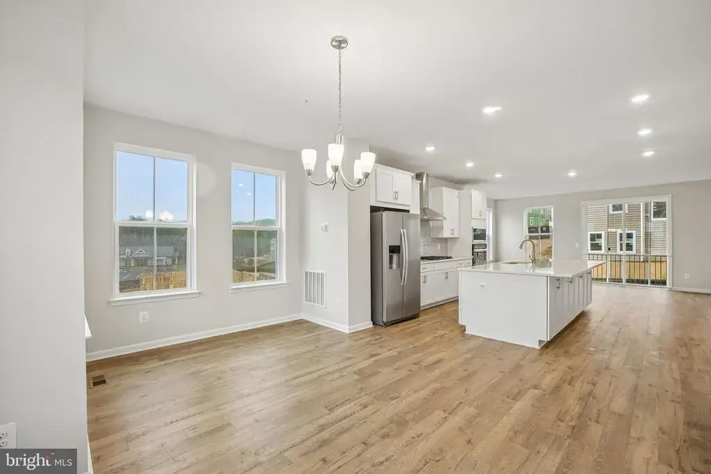 9751 Gaelic Pl, WALDORF