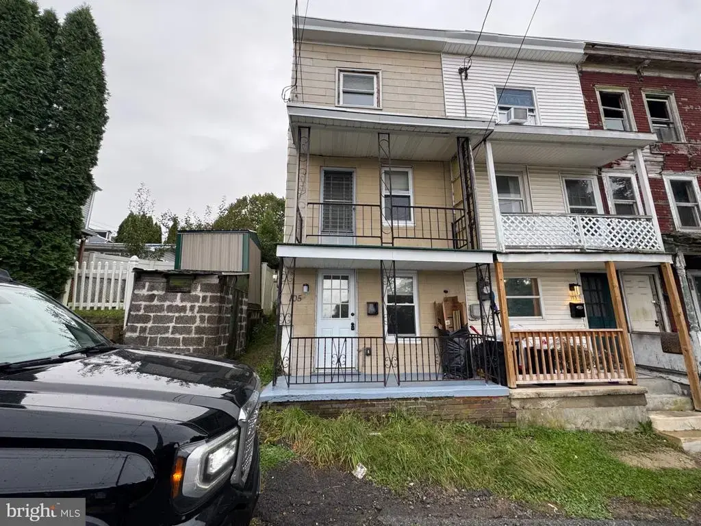 105 East St, MINERSVILLE