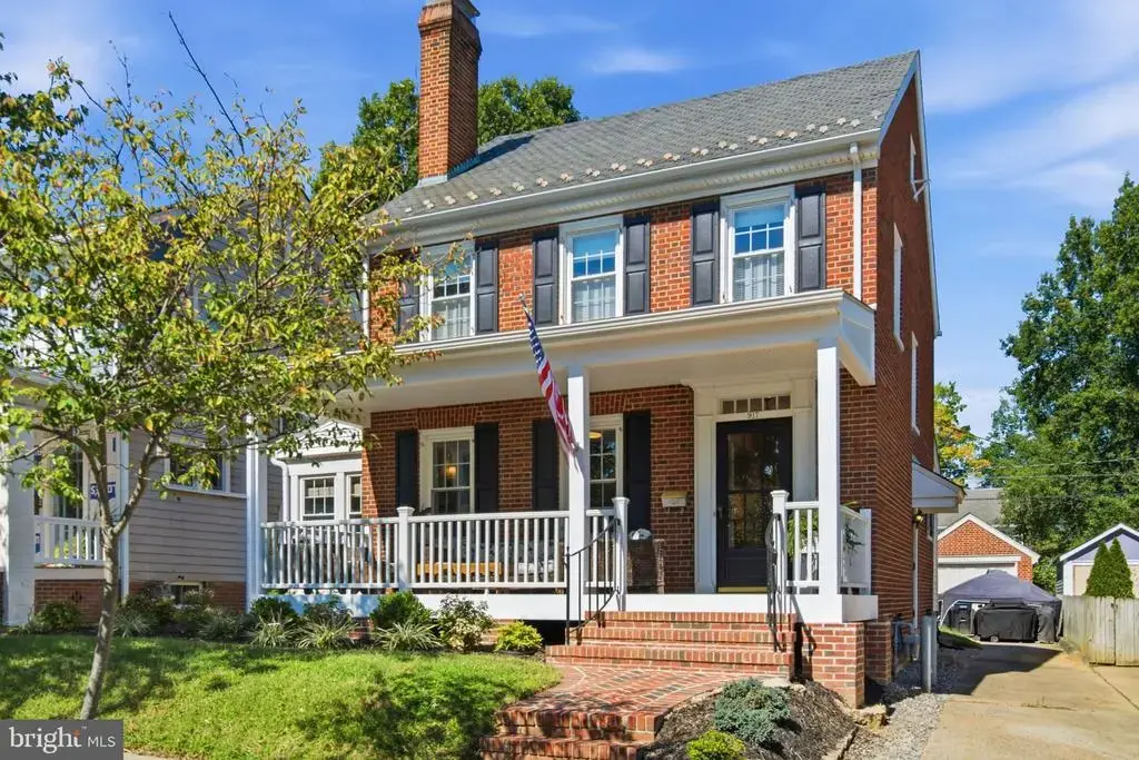 917 Marye St, FREDERICKSBURG