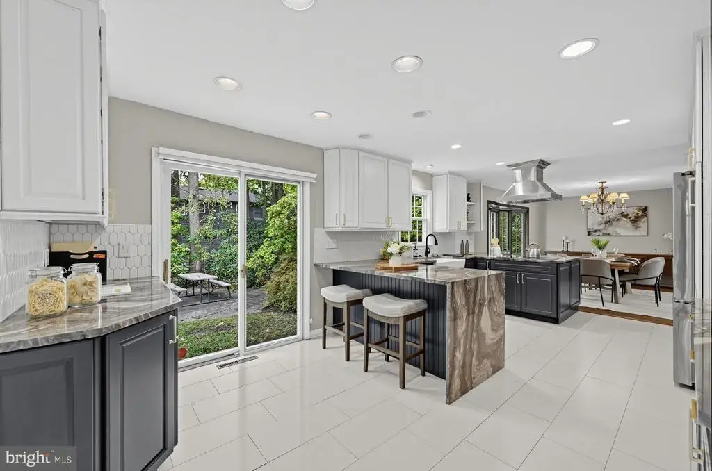 507 Fireside Ln, CHERRY HILL