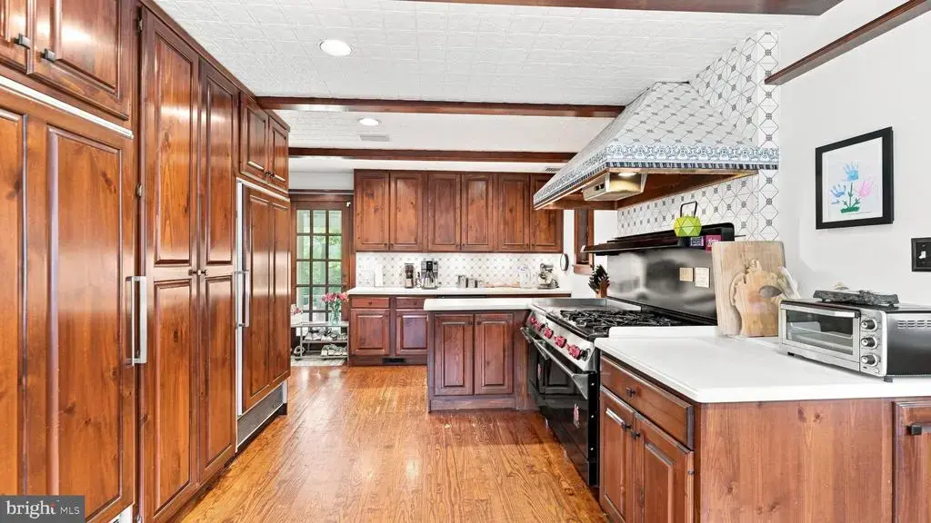 1011 Washington Ln, JENKINTOWN