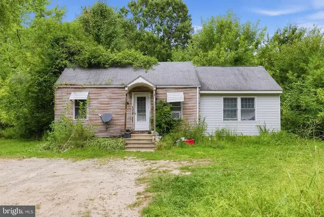1065 Walnut Shade Rd, Dover