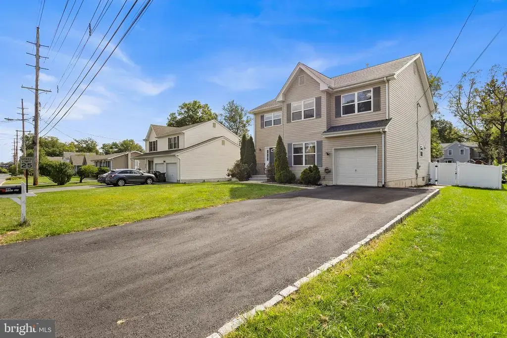 321 Grant Ave, HIGHTSTOWN